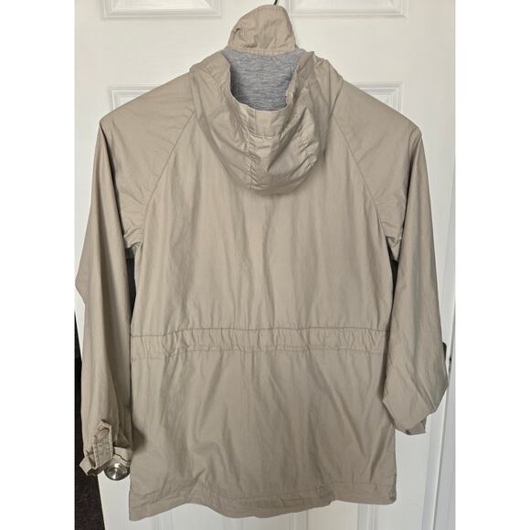 Lacoste Women's Zip-up button-up Light Weight Jacket Size 40 (Medium) - Picture 3 of 9